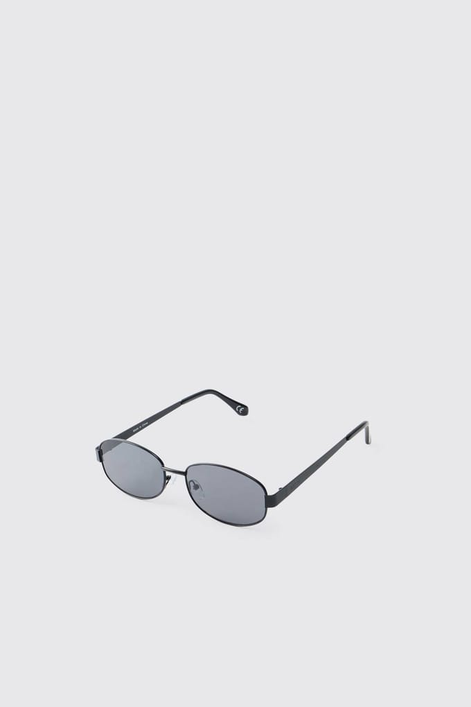 Man Slim Oval Sunglasses with Tinted Lenses | Black