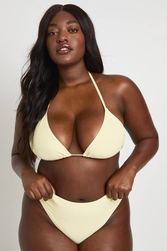 boohoo Dames Plus Essentials Effen Bikinibroekje | Citroen | Maat: 44
