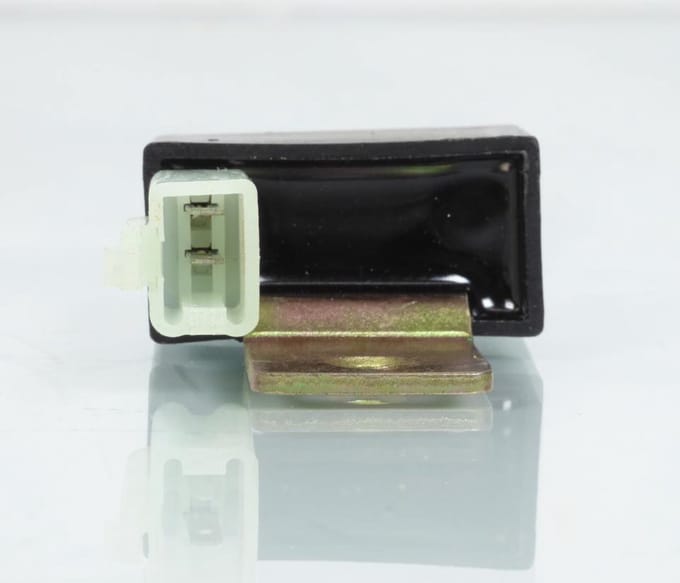 Régulateur redresseur de tension RSM pour Mobylette Peugeot 50 Fox 1995 à 2004 12V Neuf