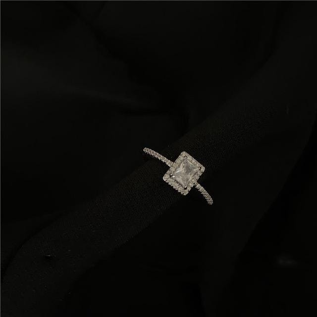 Bagues Cubiques Carrées Délicates Coréennes Pour Femmes Filles Micro Pavées Ouvertes Réglables Bijoux de Mode Cadeaux Resizable gray