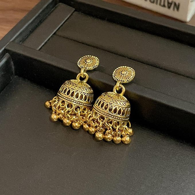 Boucles d'oreilles rondes sculptées à franges Style rétro bohème Polyvalentes Personnalisées Mode Boucles d'oreilles luxe léger black