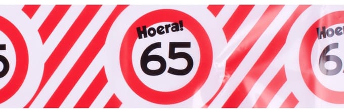 Afzetlint | rood en wit | lengte 10 meter | verjaardag 65 jaar