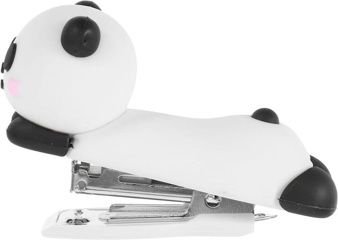 Mini Nietmachine - Kleine Nietmachine - Papier Organiseren - Schattig Panda Ontwerp - 9 x 7 x 4 cm - Multicolor