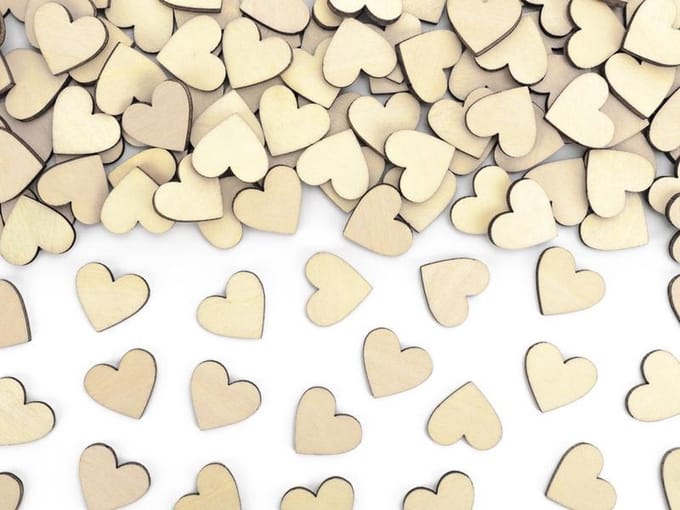 Houten mini hartjes tafelconfetti 50 stuks