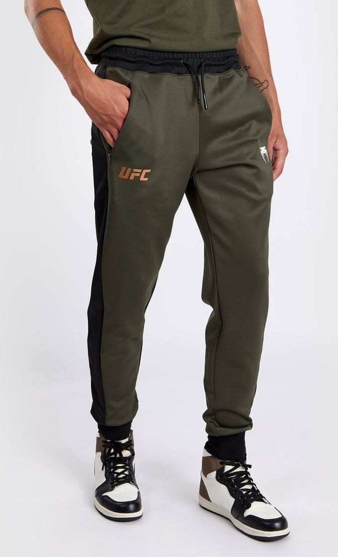 UFC x Venum Adrenaline Fight Week Performance Joggingbroek Kaki Brons - S - Jeans Maat 30
