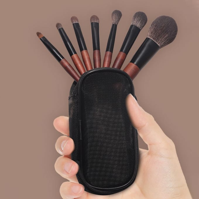 8-delige mini-make-upborstelset Draagbare kleine set borstels Beginnerspoeder Oogschaduwborstels bruin