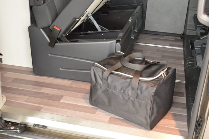 Lade tas geschikt voor Ford Westfalia Nugget 2013-heden Original