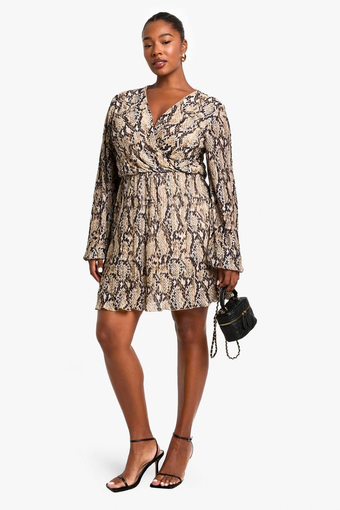 boohoo Dames Plus snake Print Plisse Skaterjurk | Grey | Maat: 28