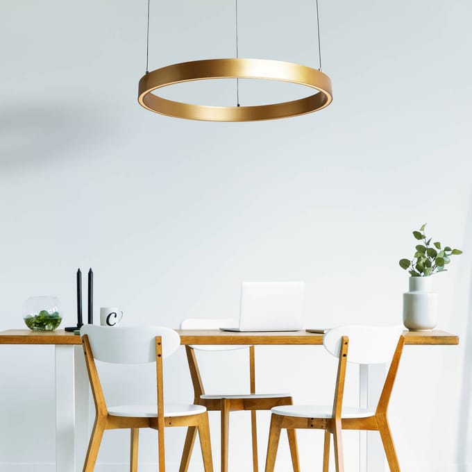 Searchlight LED hanglamp Layla, goud, Ø 64 cm CCT, in hoogte verstelbaar