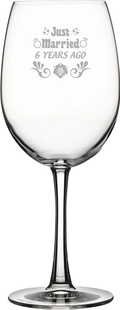 Gegraveerde rode wijnglas 58cl Just Married 6 year ago