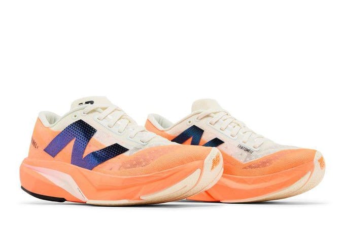 New Balance FuelCell Rebel v4 Hot Mango Angora (Vrouwen) 40 beige