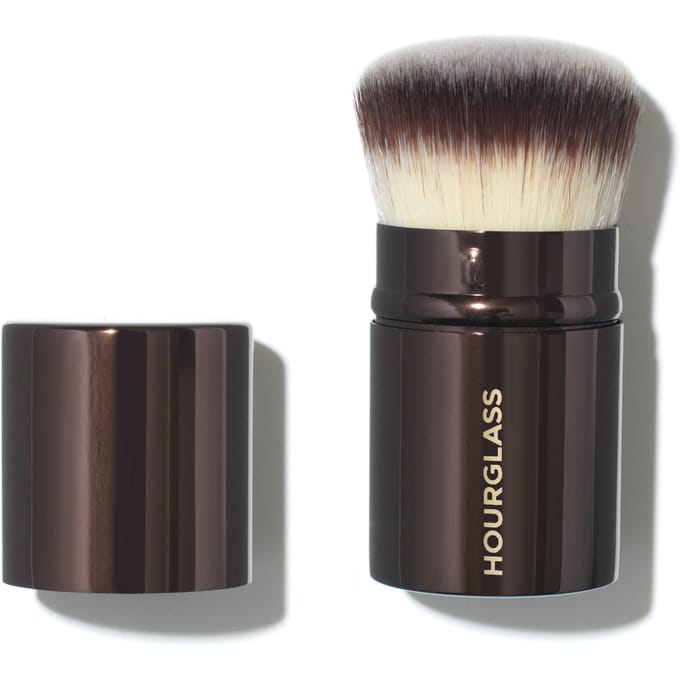 Hourglass Retractable Kabuki Brush