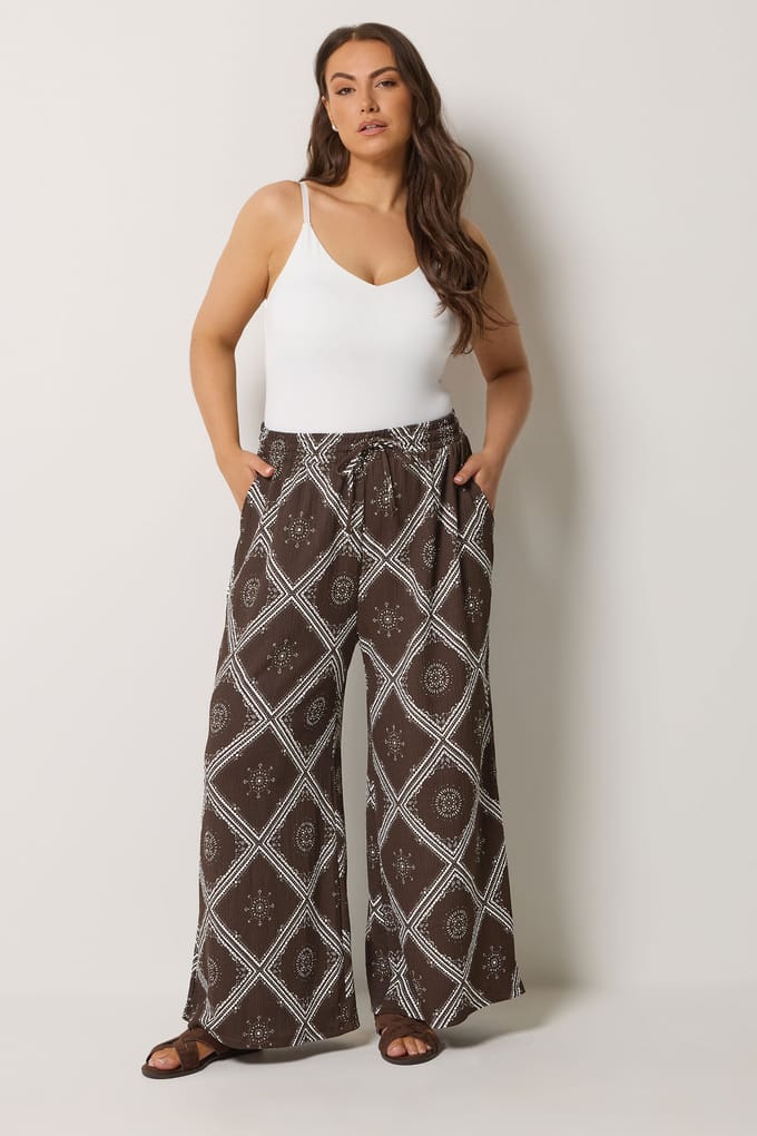 Yours Chocoladebruine Broek Met Bandanaprint En Wijde Pijpen Size Regular > 42