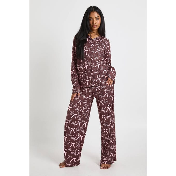 boohoo Dames Gemengde strikprint langmouwhemd & broekpyjamaset | Chocolate | Maat: 8
