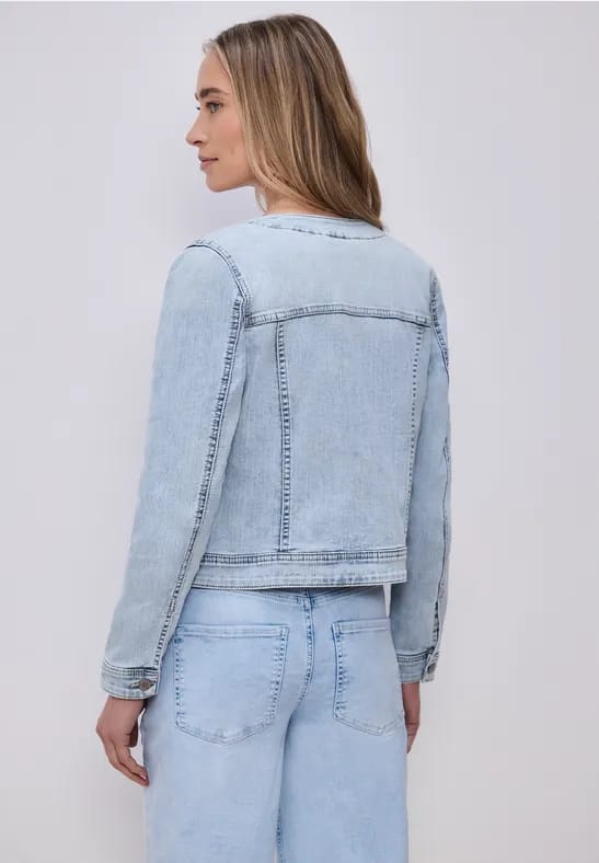 Denim jack met borstzakken en knopen