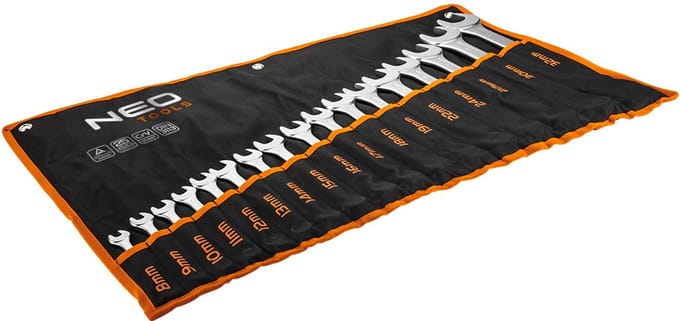 Steek/ringsleutelset 17dlg Neo 09-753