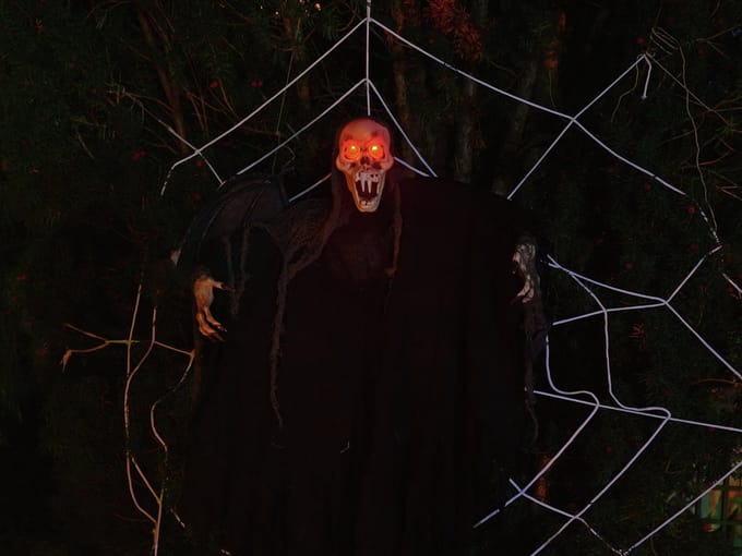Europalms - Halloween - Decoratie - Versiering - Accesoires - figuur bat geest 85cm