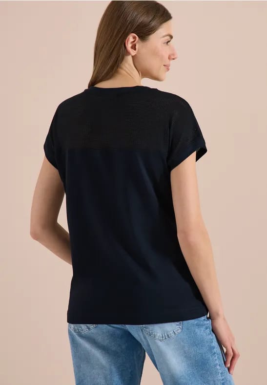 Shirt met boothals en mesh inzet