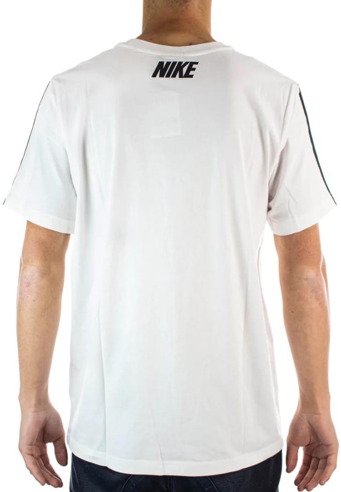 Nike Sportswear Repeat T-shirt Club in wit