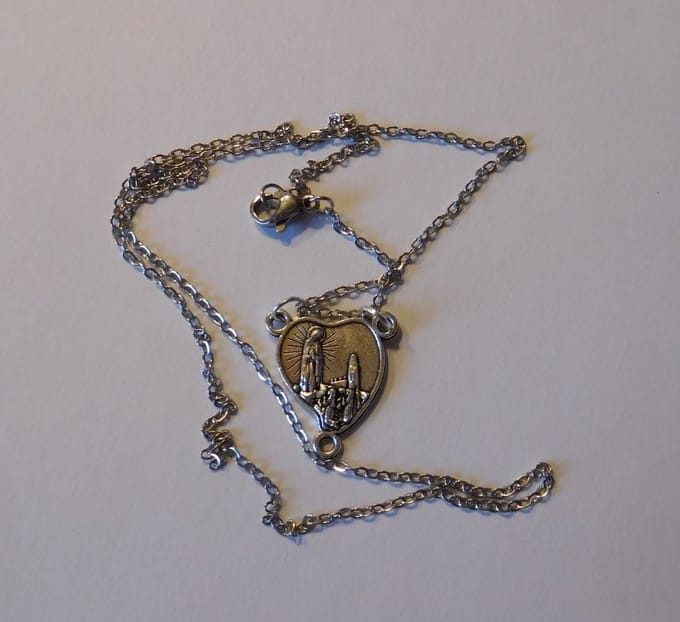 Ketting met hanger Maria van Lourdes