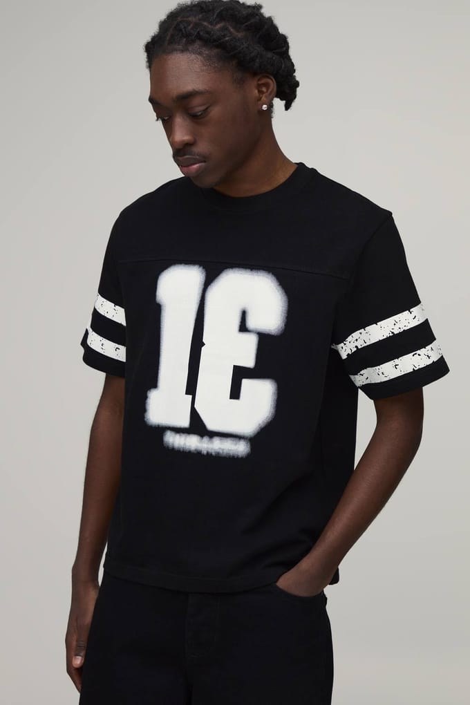 Regular Boxy Fit Gewassen Varsity Print Paneel T-shirt | Black | Size Large