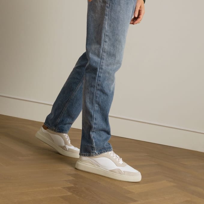 Manfield - Heren - Witte leren sneakers met beige details - Maat 41