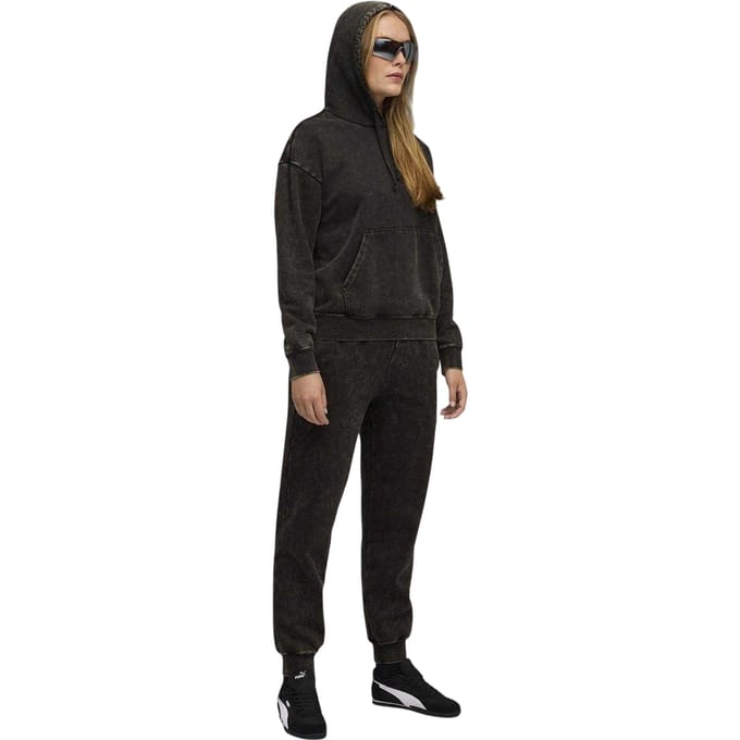 Puma Dames Essentials Elevated Washed Overhead Hoodie (Zwart)