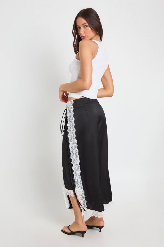 boohoo Dames Satijnen Midaxi Wikkelrok Met Kanten Bies | Zwart | Maat: 36