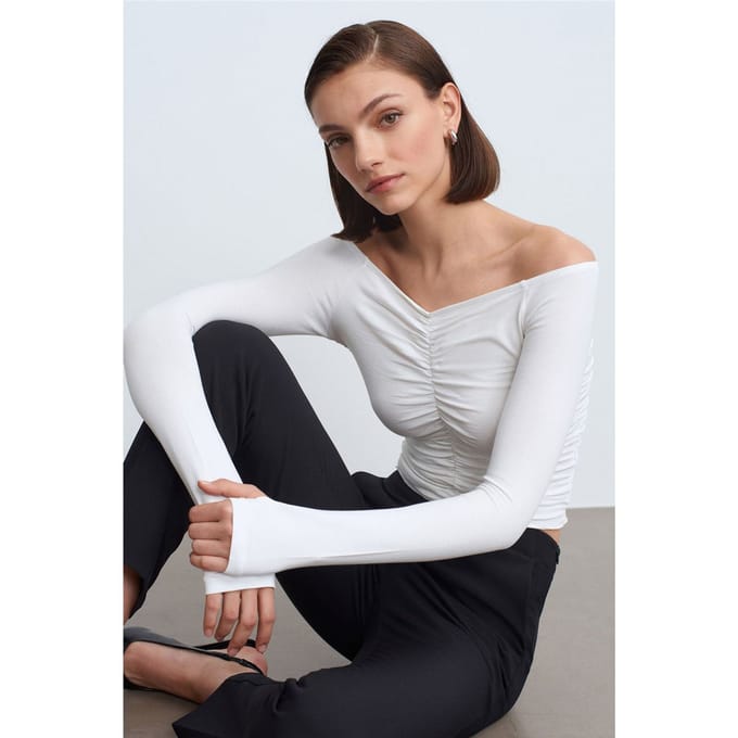 Off-Shoulder Crop Top Blouse