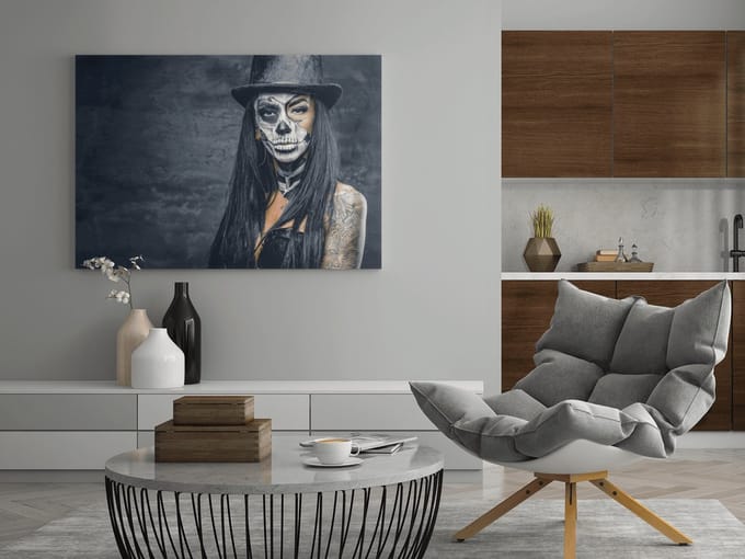 Canvas Schilderij - Vrouw Met Tatoeage - Wall Art - Decoratie - 90x60x2 cm