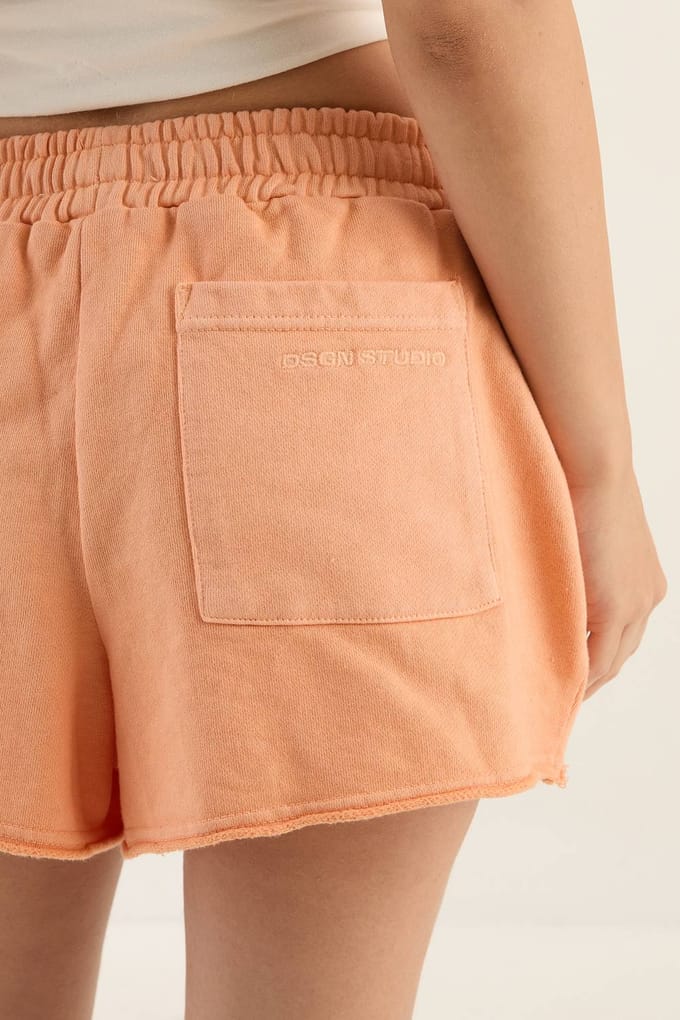 Dames Dsgn Studio Heavyweight Gewassen Sweat Short | Apricot | Maat: Medium