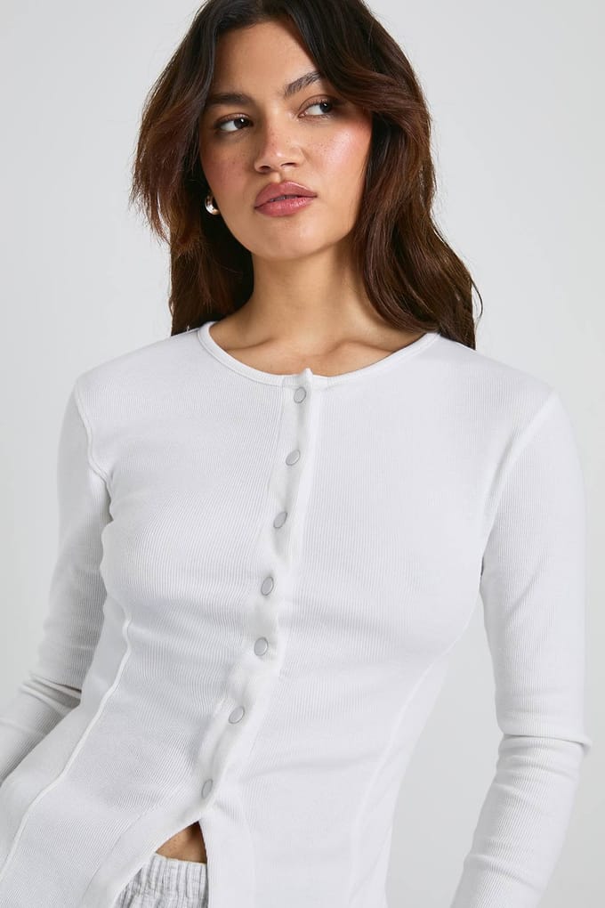 boohoo Dames Geribbelde top in longline-stijl met knoopsluiting aan de voorzijde | Wit | Maat: 44