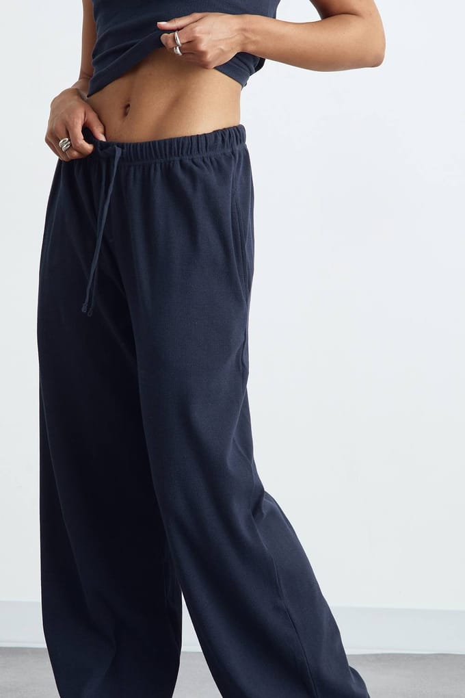 boohoo Dames Geribbelde broek met wijde pijpen | Marineblauw | Maat: 40