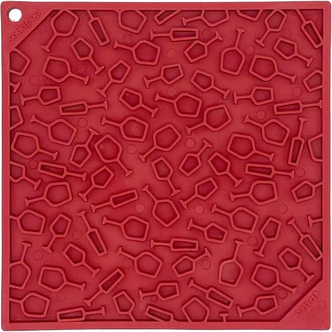 Sodapup - Lickmat Vino Design Large - rood - 20 x 20 cm - vaatwasbestendig