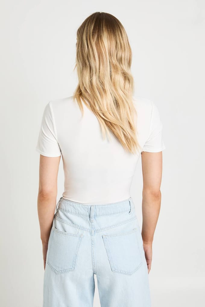 boohoo Dames Petite Dubbellaags Slinky Bodysuit Met Korte Mouwen | Wit | Maat: 40