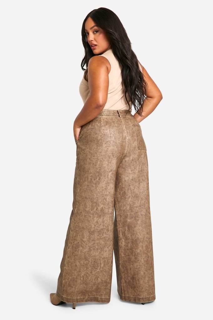 boohoo Dames Plus Hoge Taille Washed PU Wijde Broek | Light Brown | Maat: 54