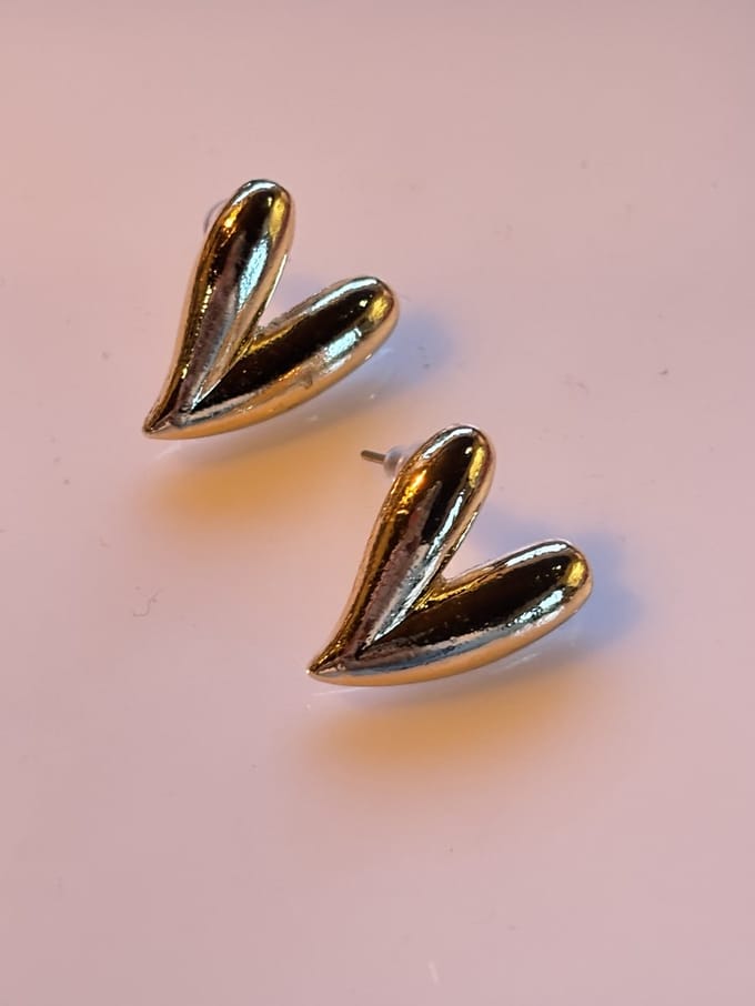 Vibe - valentijn - goud - hart - oorknop - juweel - geschenk - accessoires