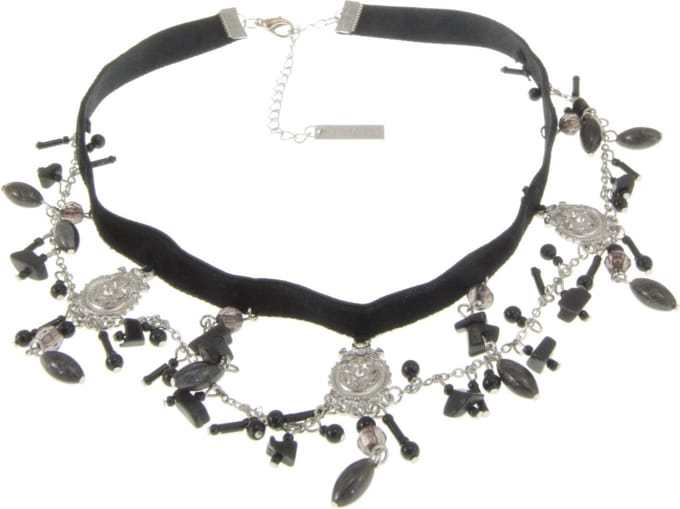Behave - Zwarte velours choker - Elegant detail met bedeltjes