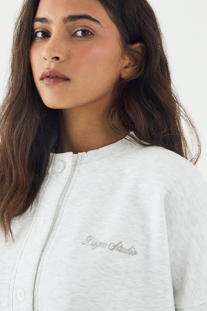 Dames DSGN Studio Doorknoop Cardigan Sweatshirt | Asgrijs | Maat: Medium
