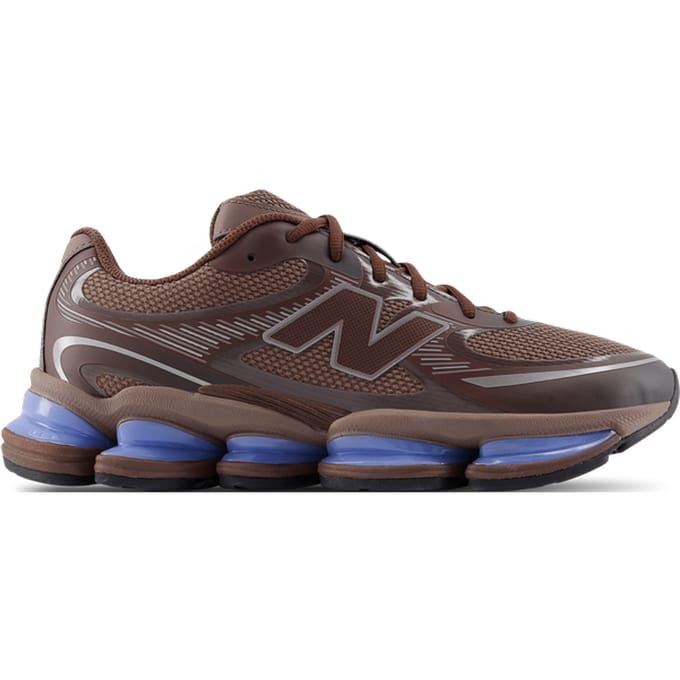 New Balance 2000 Sneakers Heren - Bruin - Maat 45.5 - Leer