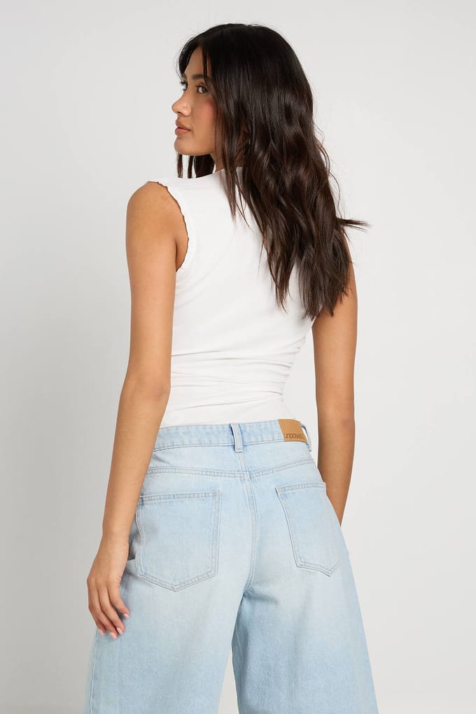 boohoo Dames Mesh Gerimpelde Bodysuit Met Halslijn | Ivoor | Maat: 36