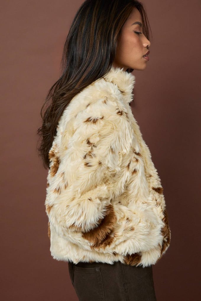 boohoo Dames Bontjas met koeienprint | Maat: 8
