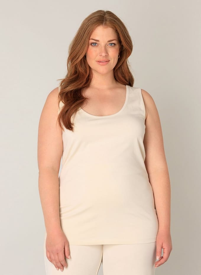 BASE LEVEL CURVY Yuppie Top - Light Beige - maat 0(46)
