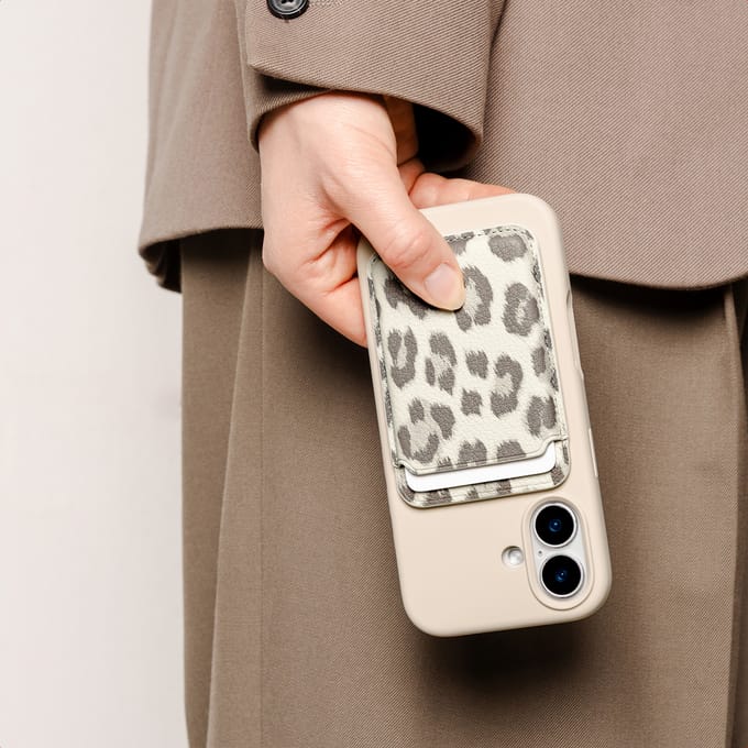 Selencia Sabi Pashouder geschikt voor MagSafe - Wallet Kaarthouder - Soft Ivory