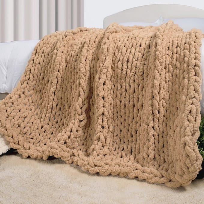 Chunky Knit Blanket - Handmade Chenille Loop Yarn Soft and Fluffy Throw for Sofa and Bed - Comfortable and Washable - 60x80 Inch Brown