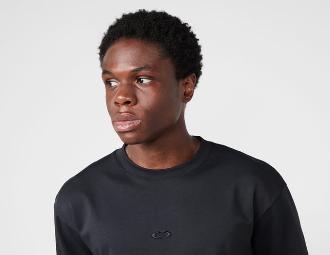 Oakley Apparel Driven Tee T-shirt Met Korte Mouwen Zwart S Man