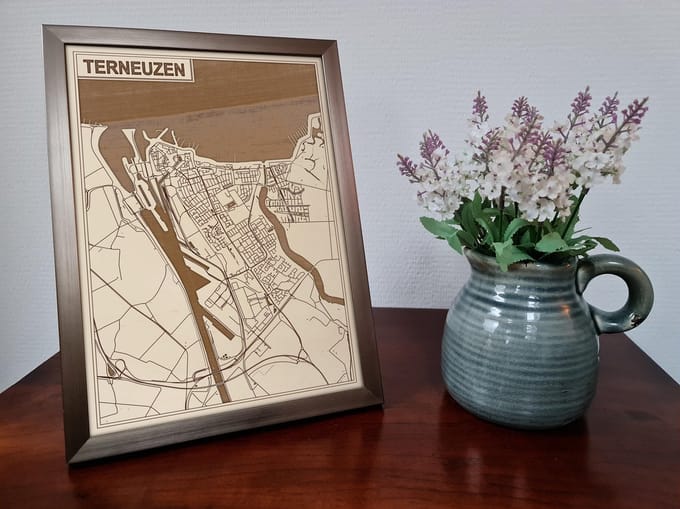Decoratief Beeld - Houten Van Terneuzen - Hout - Bekroned - Bruin - 21 X 30 Cm