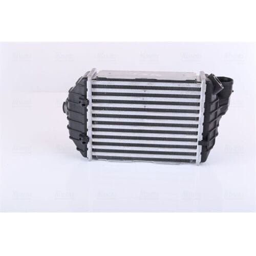 Intercooler NISSENS 96690