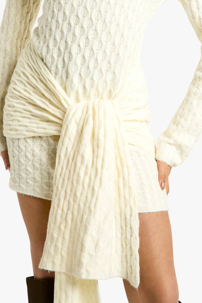 boohoo Dames Soft Cable Oversized Tie Detail Knitted Mini Dress | Creme | Maat: Medium
