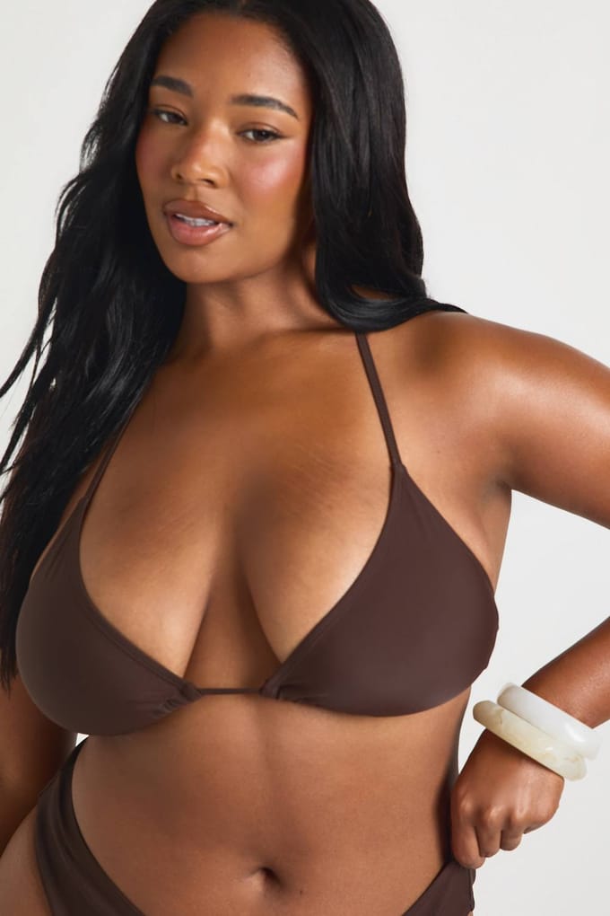 boohoo Dames Plus Essentials Driehoek Bikini Top | Chocoladebruin | Maat: 44